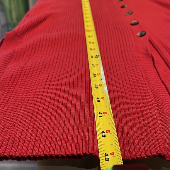 Dex, L, BNWOT, ribknit,button front, belt, dress/sweater, viscose/nylon,as new - Picture 5 of 12